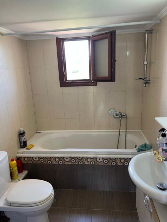 Kampos Apartment Chios Town Buitenkant foto